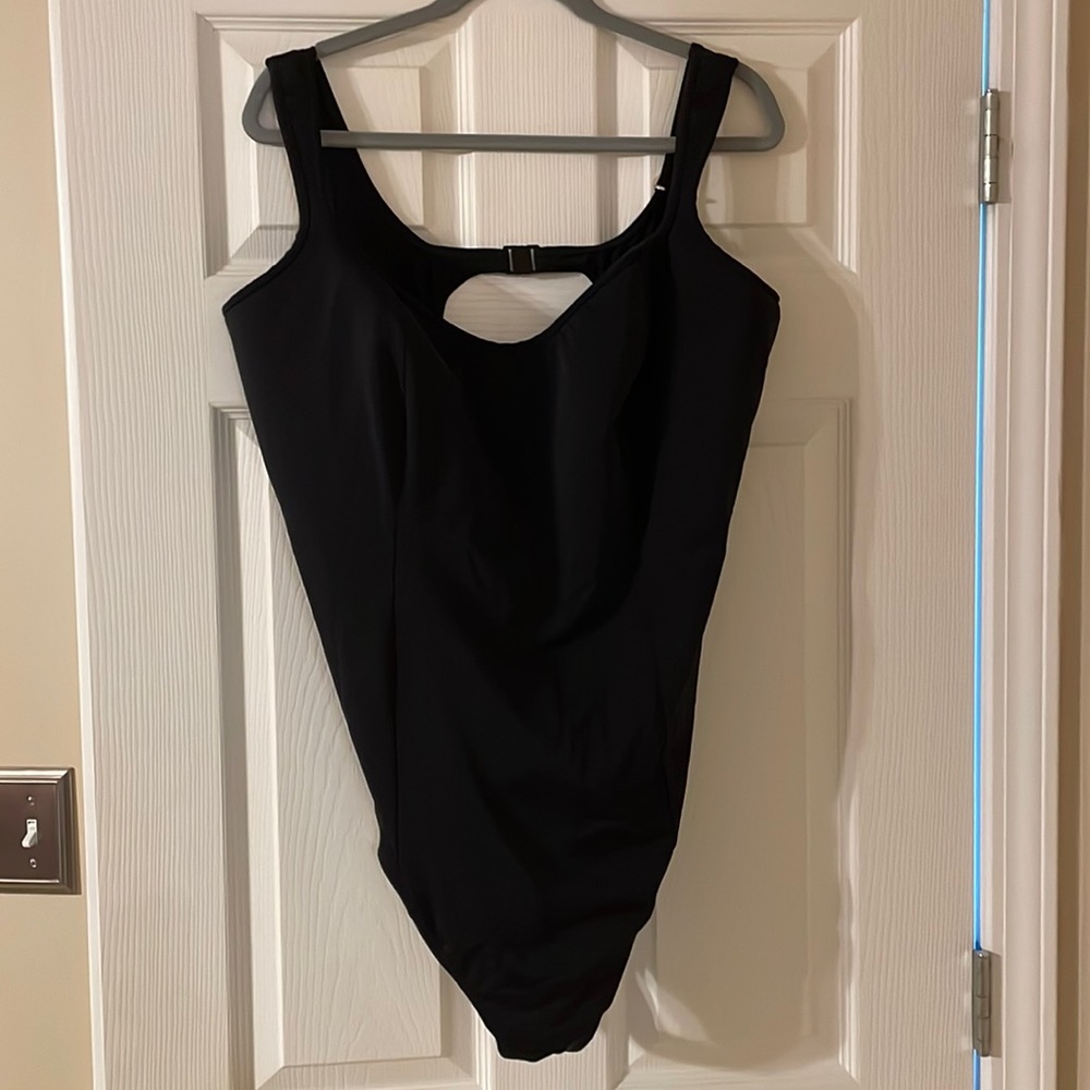 Plus Size Women’s One Piece Bathing Suit.  Pre owned